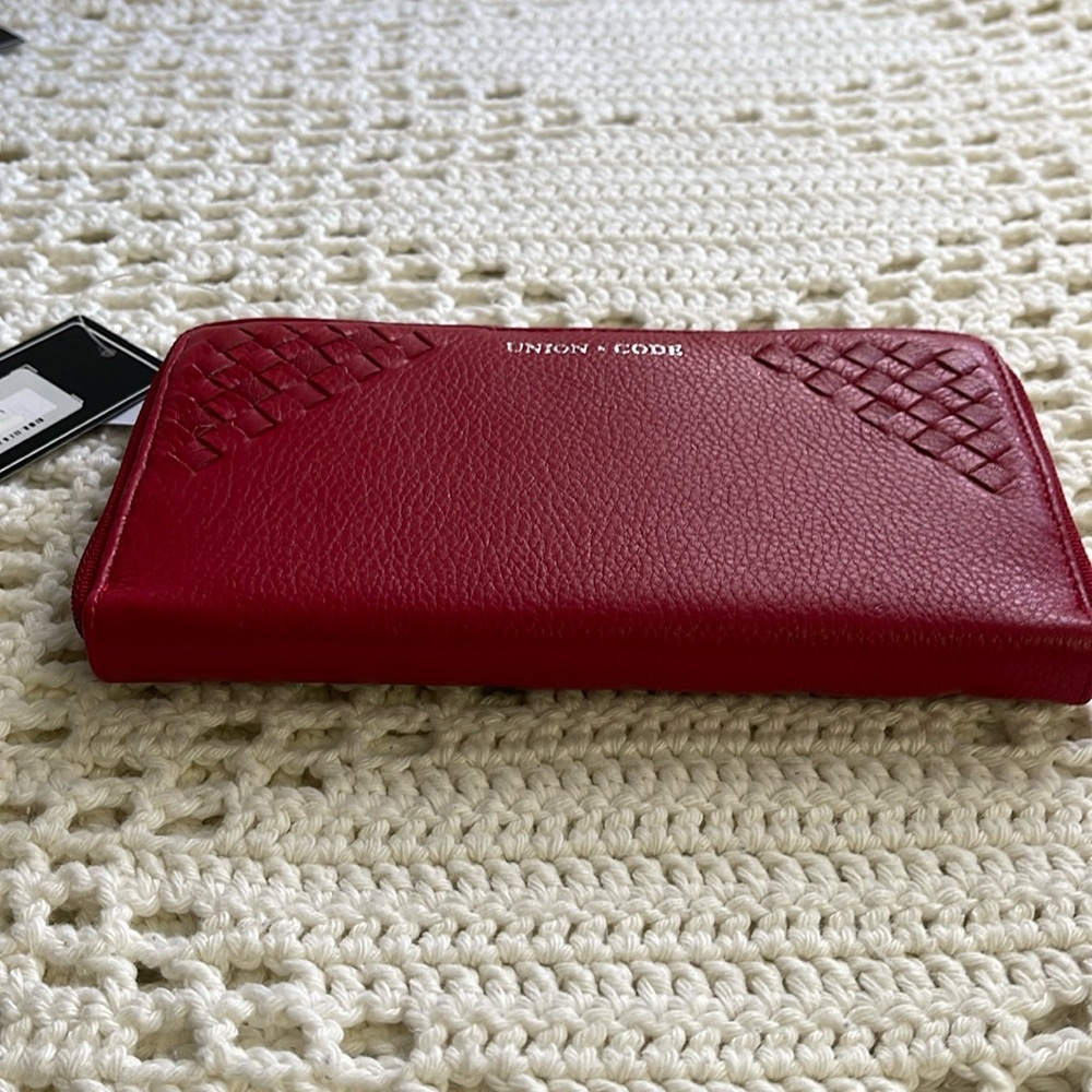 Ladies zip close Red RFID wallet